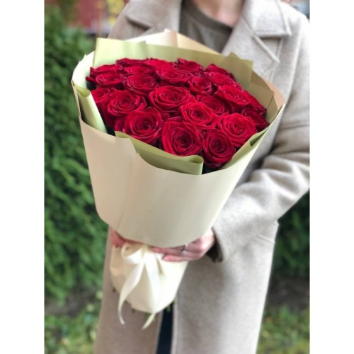 Купить на заказ Букет из 21 красной розы с доставкой в Аксае