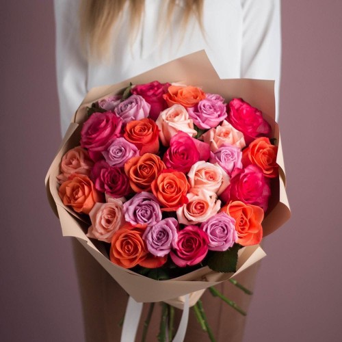 Купить на заказ Букет из 25 роз (микс) с доставкой в Аксае