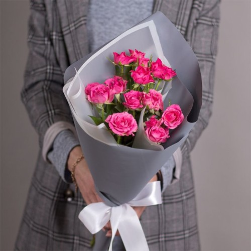 Купить на заказ Букет из 3 кустовых роз с доставкой в Аксае